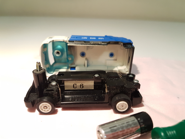 Illustration for article titled Throwback Thursday: B/O (Battery-operated) Tomica B-12 Nissan Atlas Garbage Truck